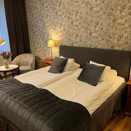 Hotell Bele Trollhättan Esterno foto